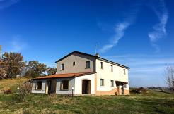 Casale in vendita nelle Marche