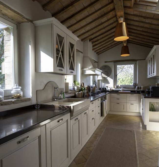 monastero-favari-kitchenette