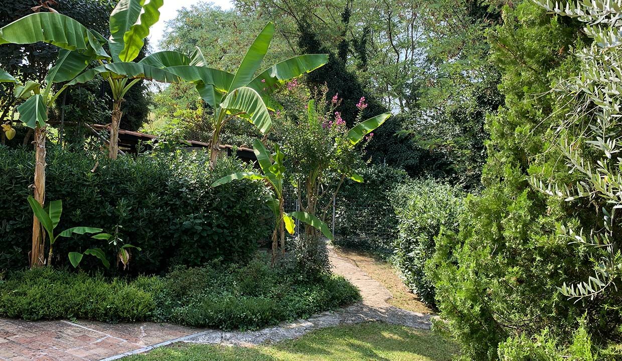 Casale-Roveresco-giardino