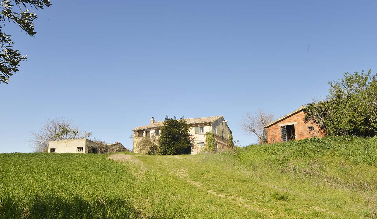 Casale degli Angeli, tra la collina e il mare