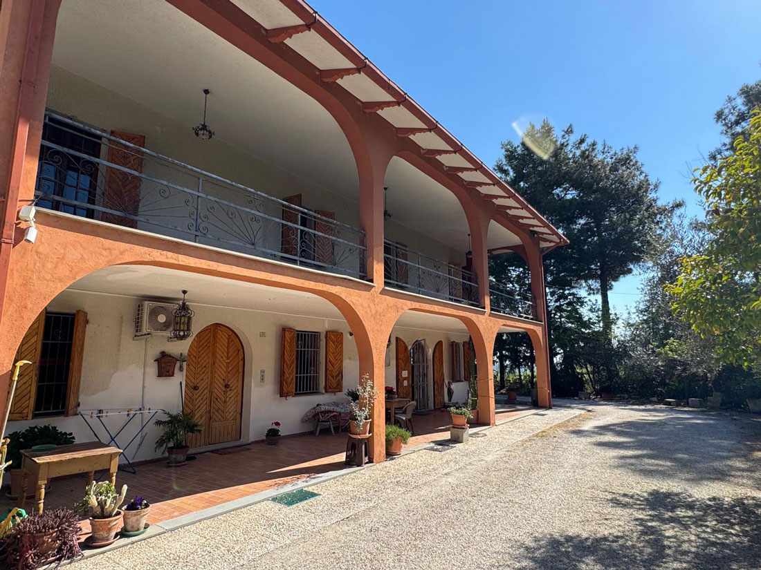Casale con vista mare a Staffolo