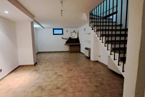 Villa-Osimo-downstairs-garage