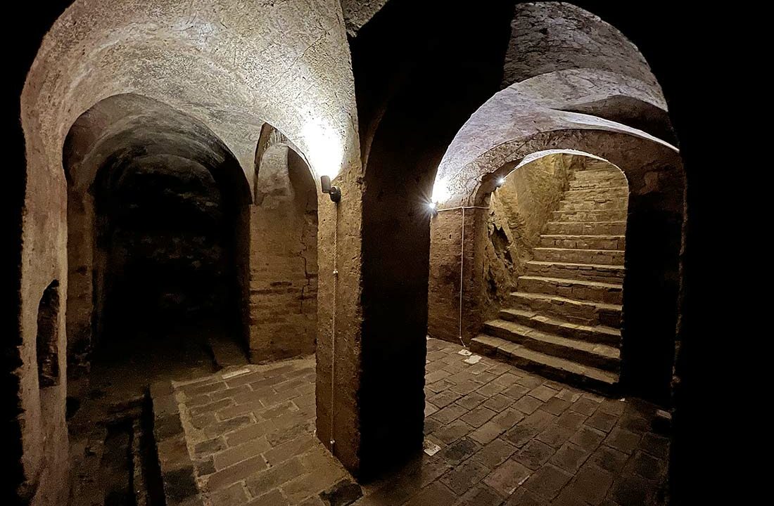 Palazzo-Onori-grotte