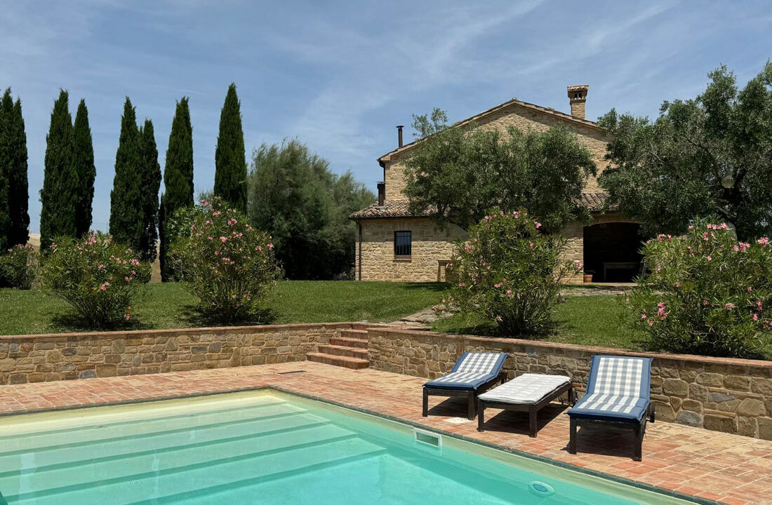 Casa-grande-piscina-quarantasei