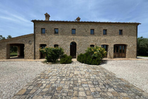 Casa-grande-piscina-trentasette