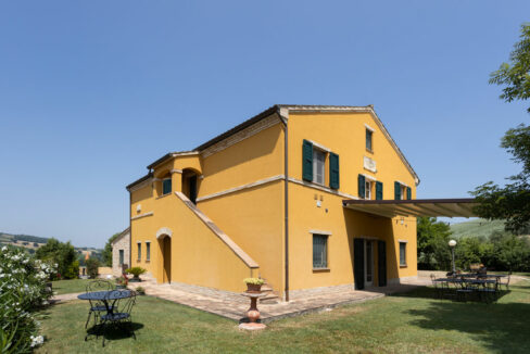 Villa-scuderi-cinque