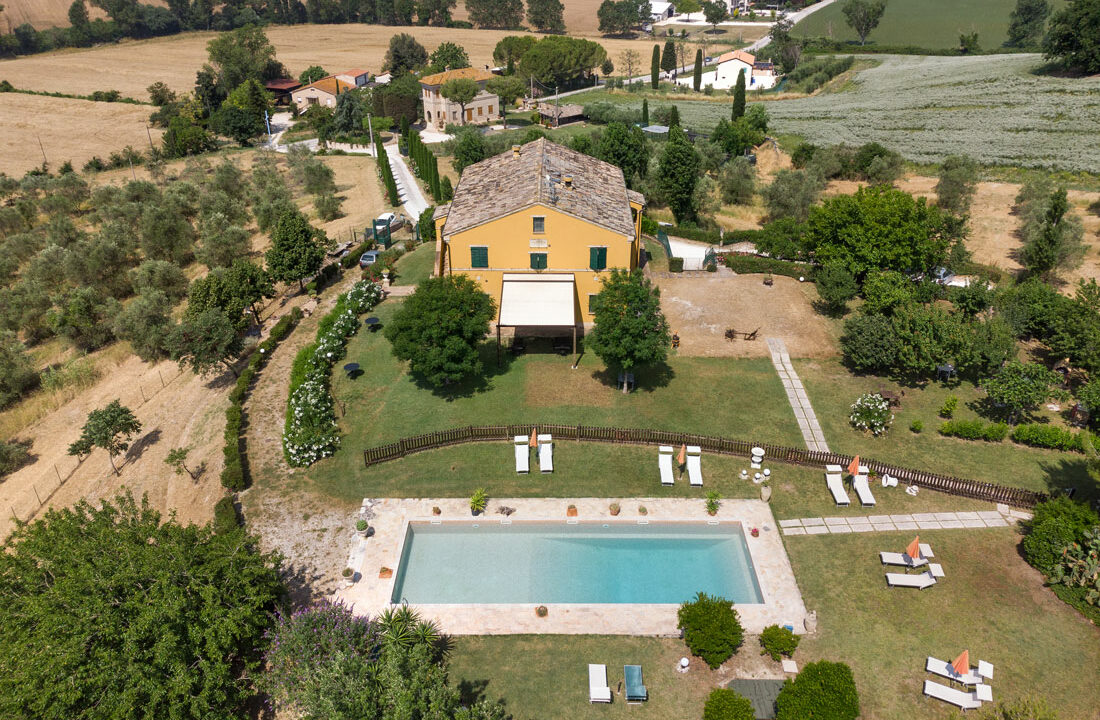 Villa-scuderi-trentanove