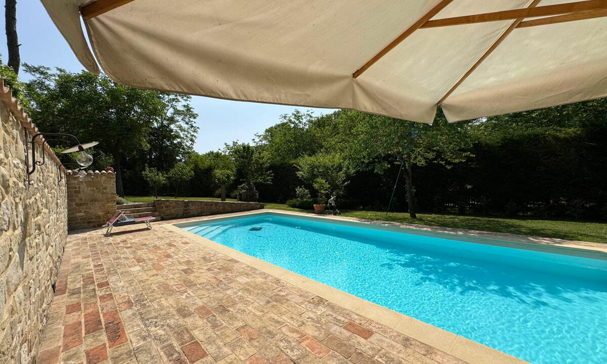 pool-Treia