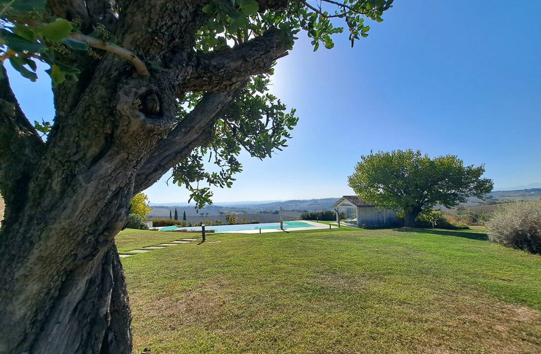 Casale-della-Loggia-cinque