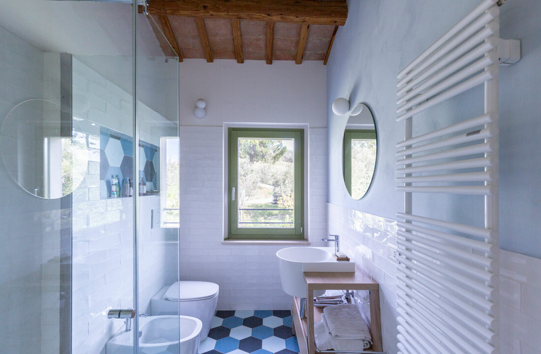 Collina-Erika-ventisette