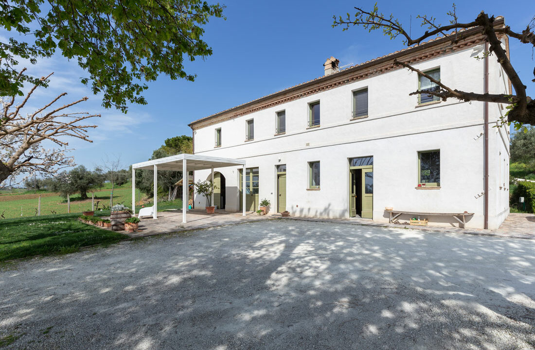 Santa-Maria-Nuova-Erika-diciassette