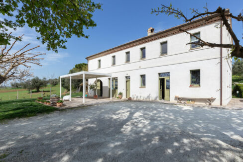 Santa-Maria-Nuova-Erika-diciassette