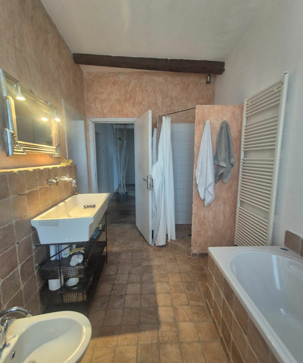 Ridotta-bagno-grande-uno