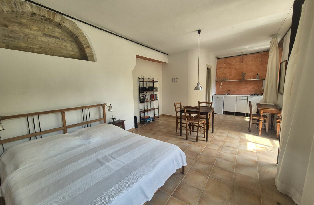 interno-dieci-corinaLDO