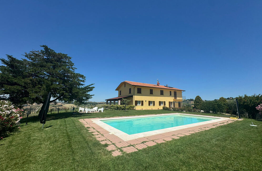 ostra-centosette