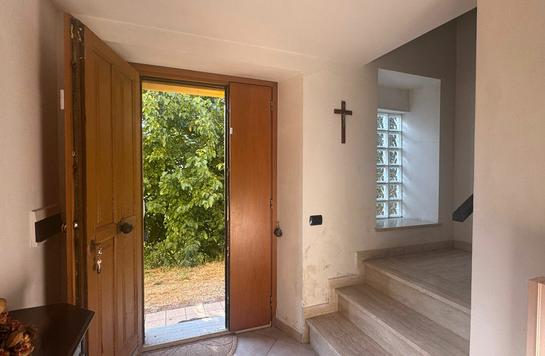 Casa-senza-fondamenta-cinquantasei