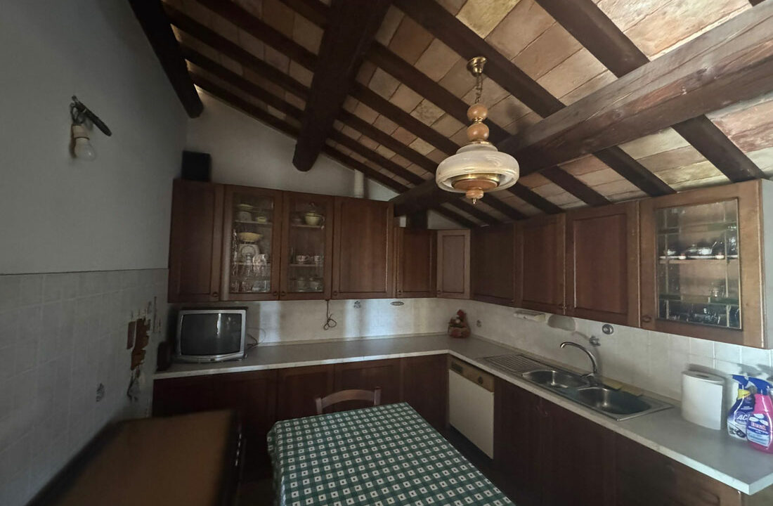Casa-senza-fondamenta-nove