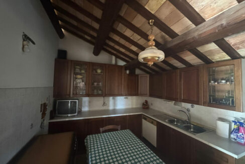 Casa-senza-fondamenta-nove