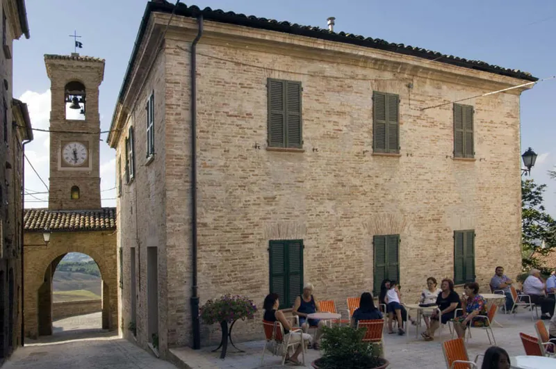 Il paradise delle marche. Casa 2 piani nelle colline di Arcevia