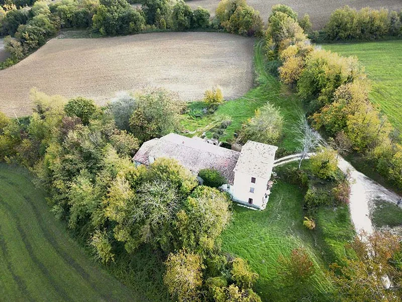 Casale in vendita a Fonte Avellana, Pergola