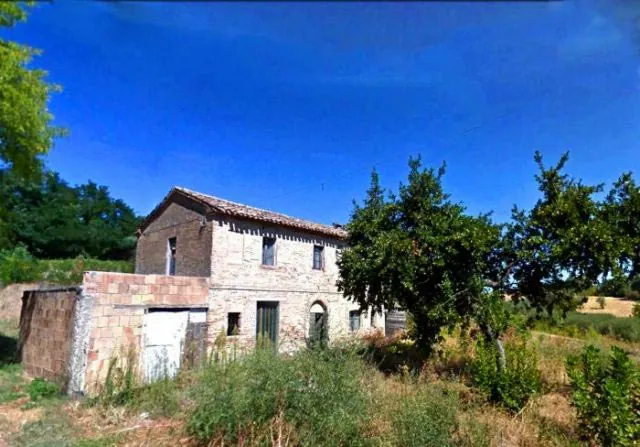 Casale da restaurare a Saltara