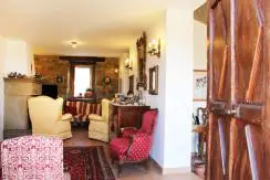 casale-marche-salotto