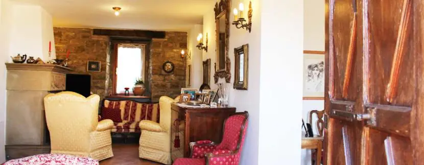 casale-marche-salotto
