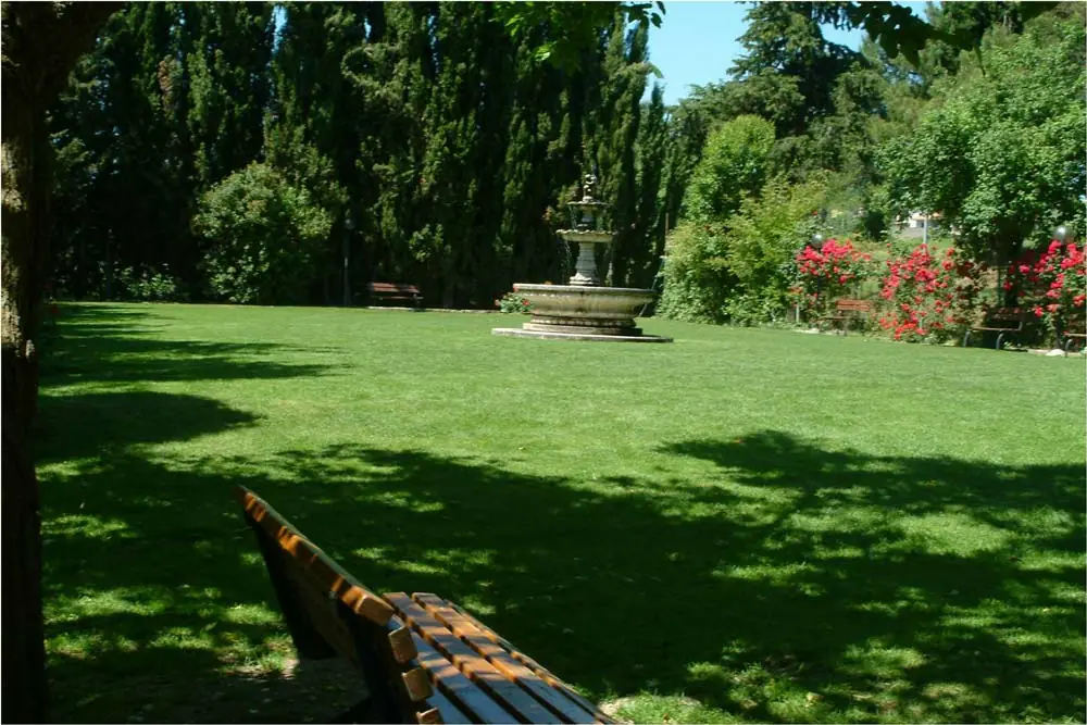 Villa-Rovere-prato