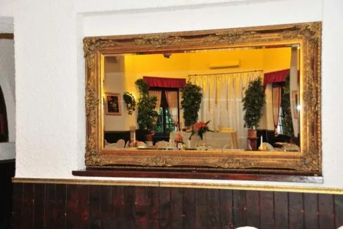 villa-rovere-mirror