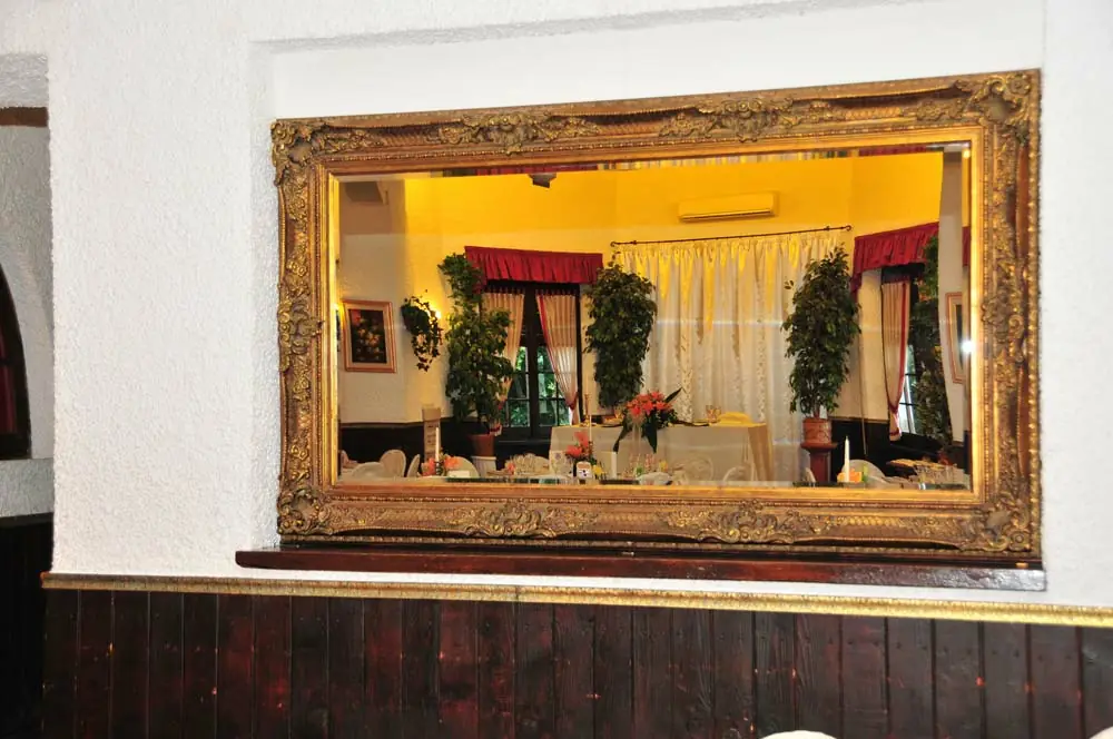 villa-rovere-mirror