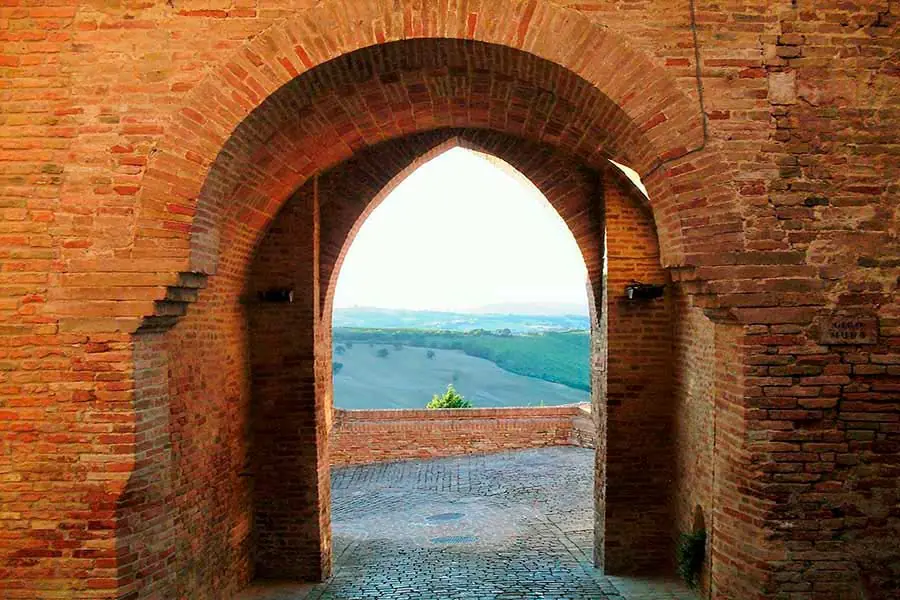 Case in paese in vendita nelle Marche