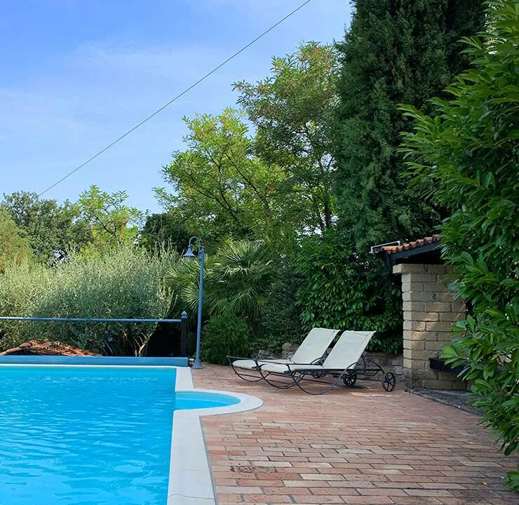 casale-roveresco-piscina