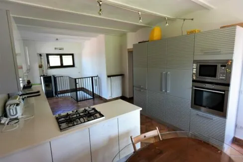 casale-fermo-cucina-due