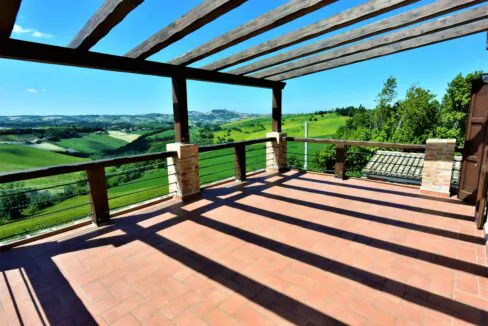 casale-fermo-terrazza