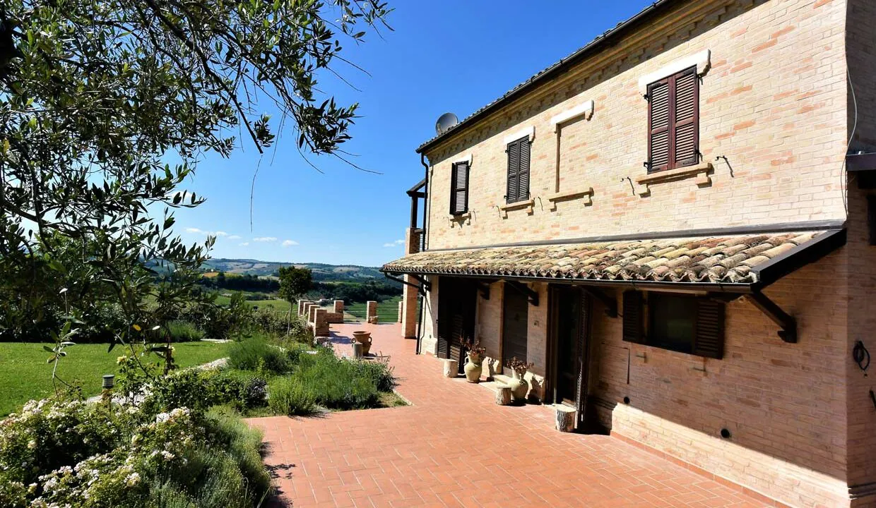 casale-fermo-uno