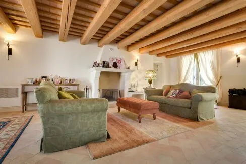 Villa-Commenda-salotto