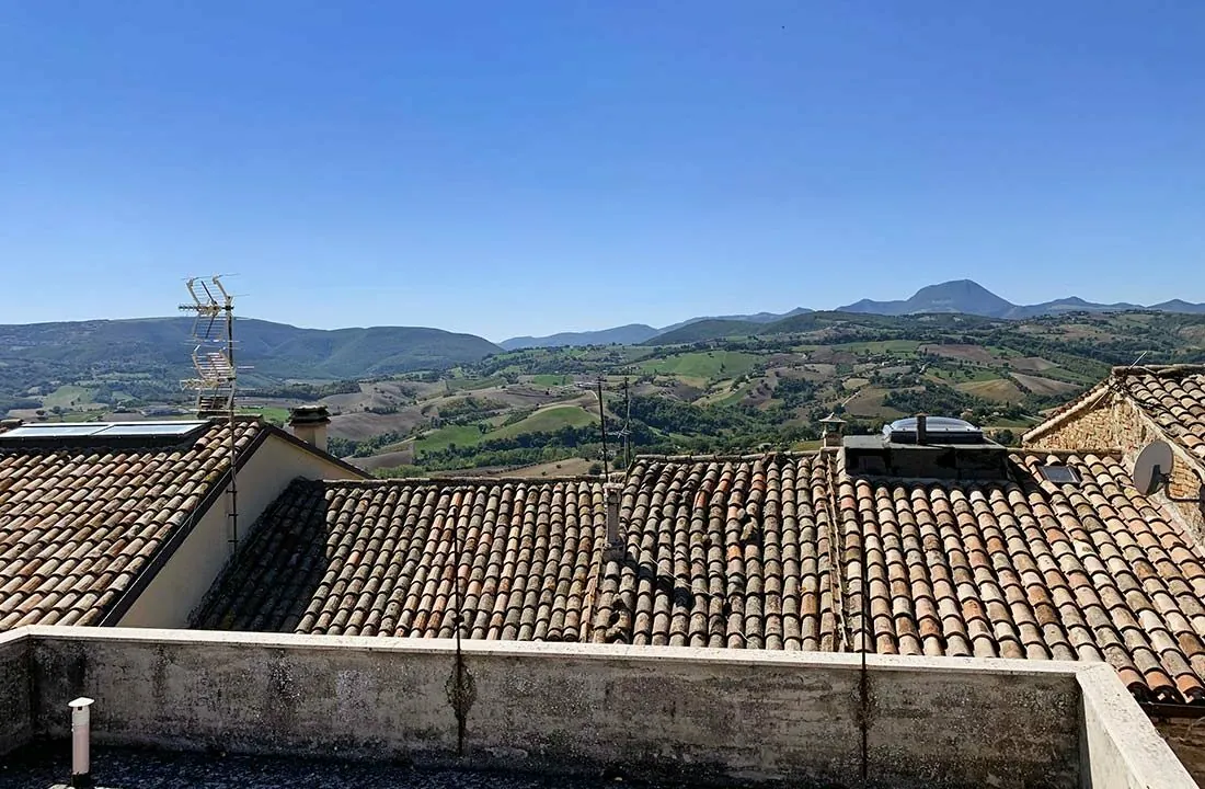 staffolo-tetti-panormana