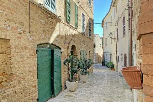 staffolo-vicolo-centro