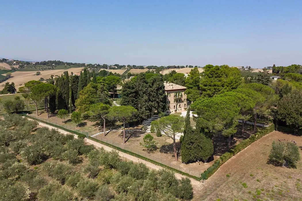 villa-montecassiano-drone-sud
