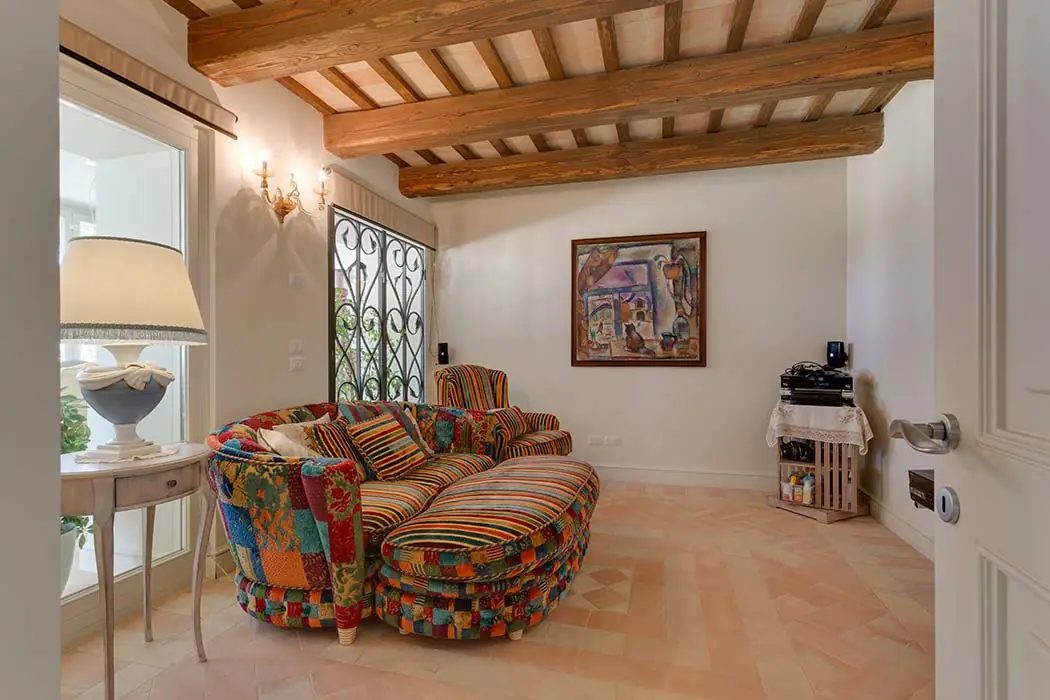villa-montecassiano-sala-tv