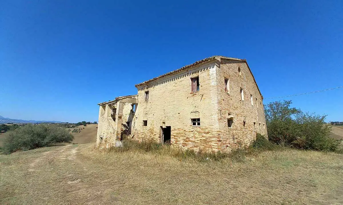 San Biagio, Casale da ristrutturare in provincia di Ancona