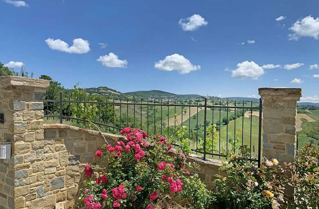 Case con terreno in provincia di Macerata