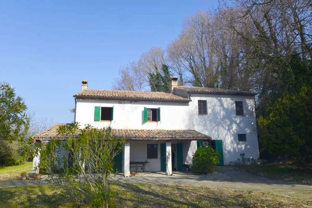 Casale Rossini a Pesaro, da ristrutturareCas