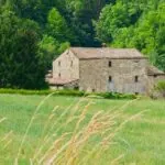Casali da ristrutturare in provincia di Pesaro Urbino