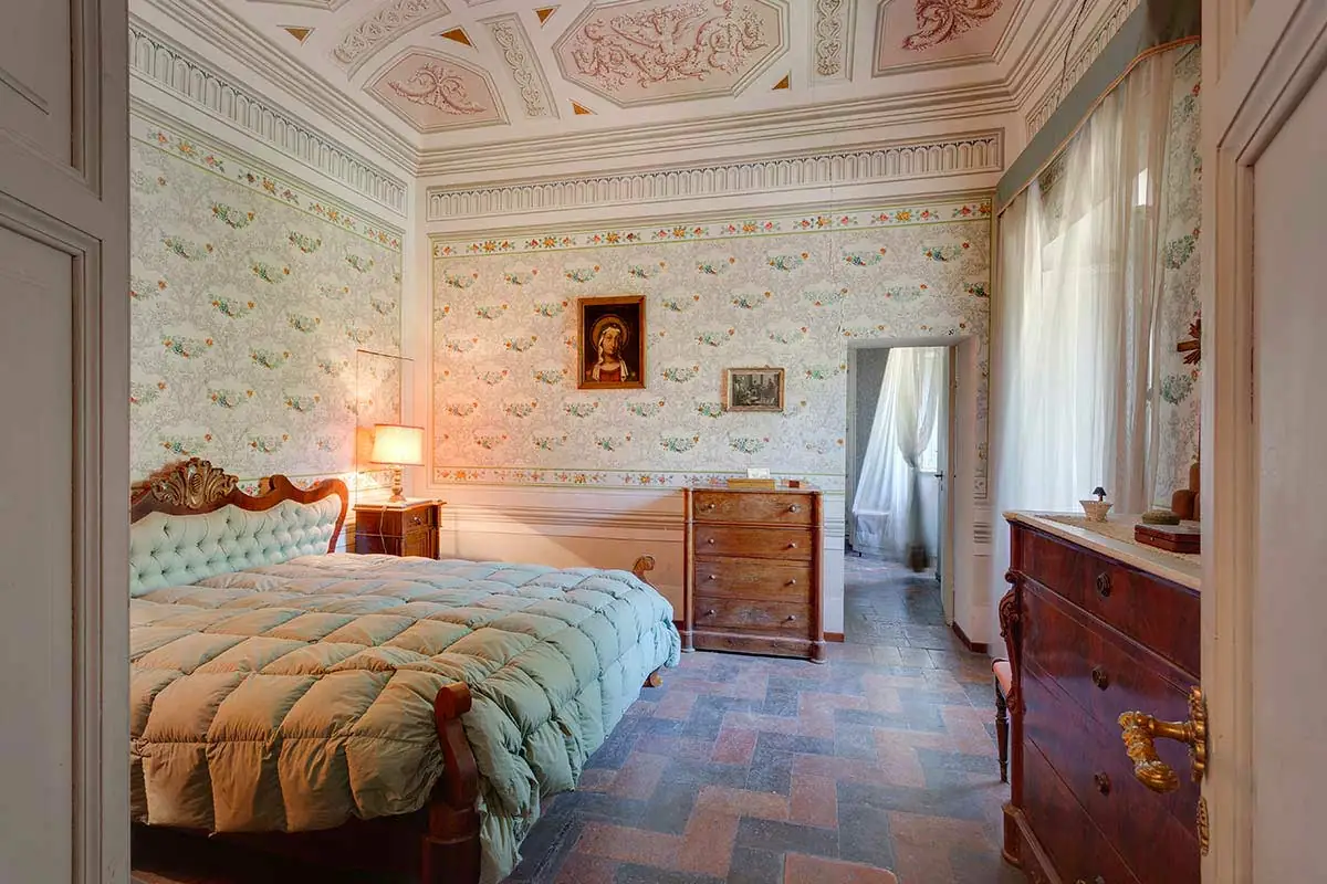 Villa storica: camera matrimoniale