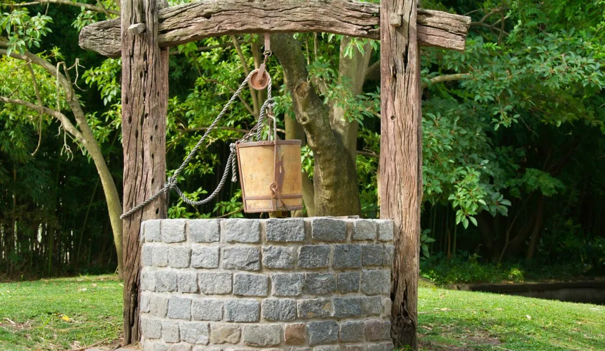 casali con pozzo e giardino