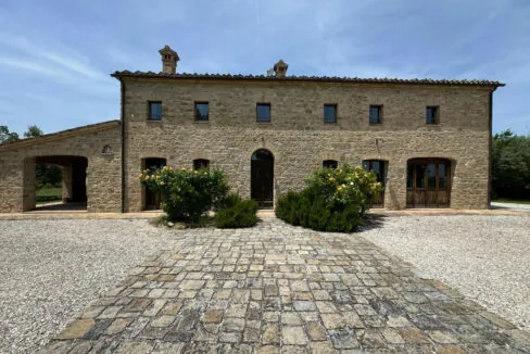 Casa-grande-piscina-trentasette