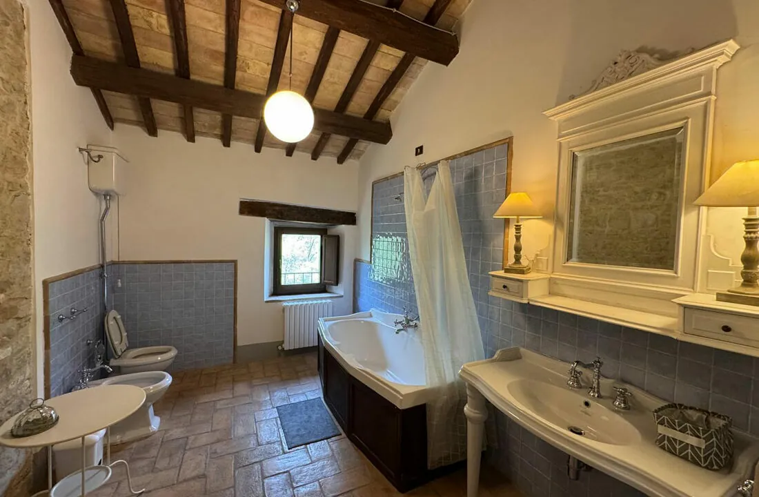 Casa-grande-piscina-ventuno