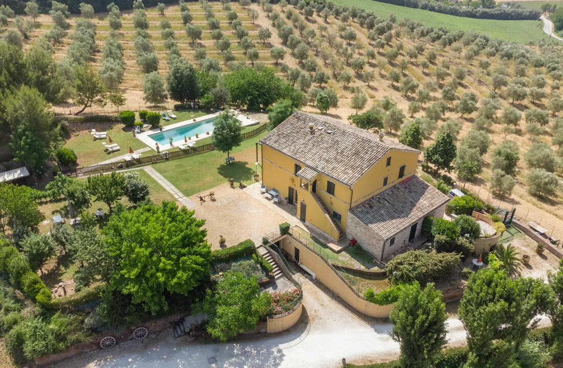 Villa-scuderi-trentotto