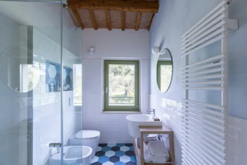 Collina-Erika-ventisette
